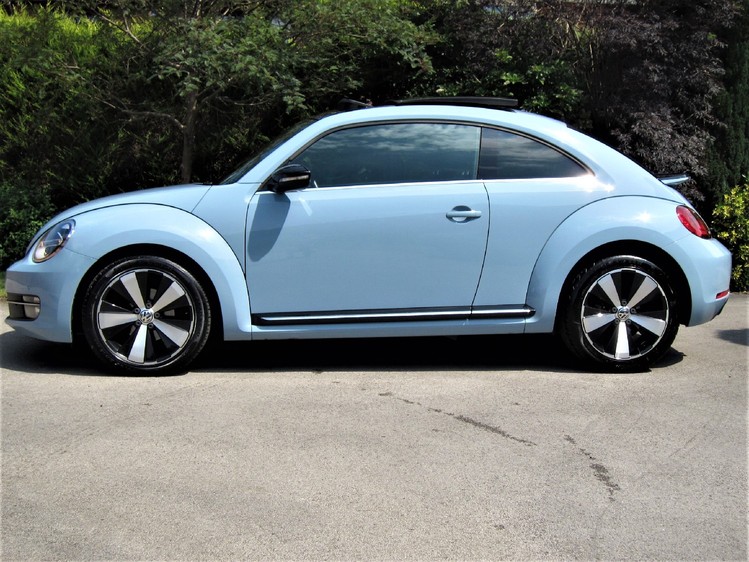 VOLKSWAGEN BEETLE