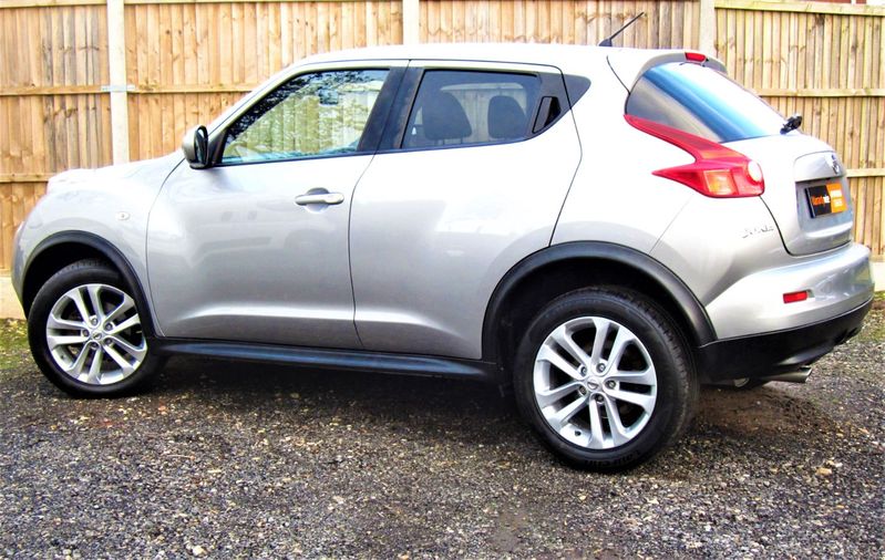 NISSAN JUKE