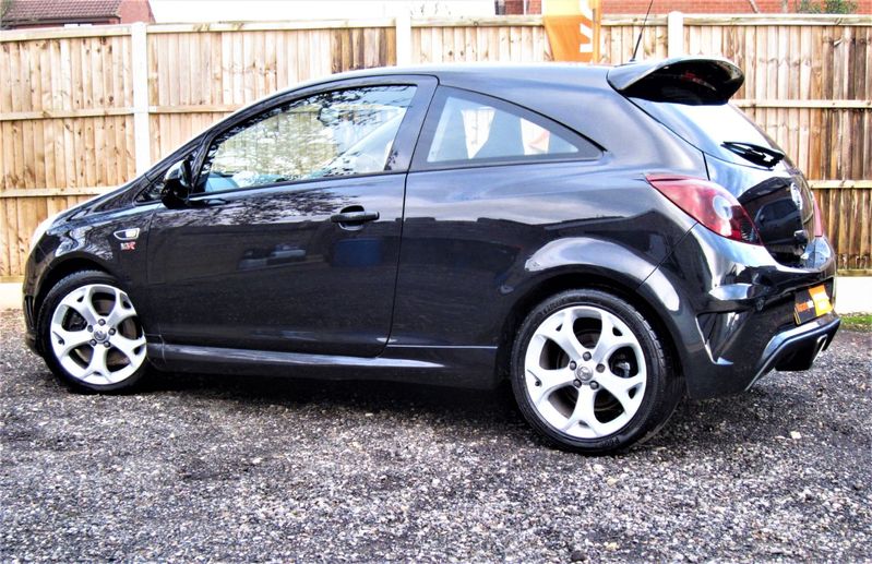 VAUXHALL CORSA