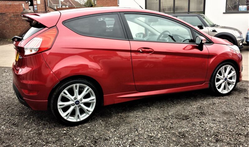 FORD FIESTA